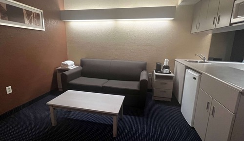 Suite, 1 Queen Bed with Sofa bed, Non Smoking