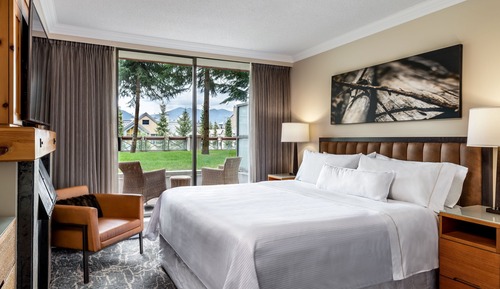 Studio Suite, 1 King Bed, Fireplace, Tower