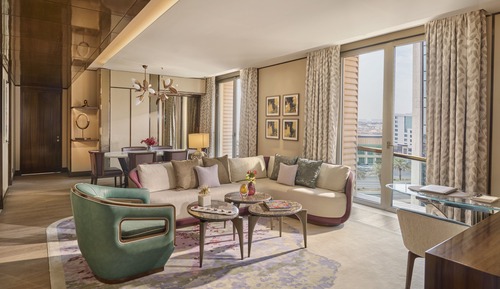 Executive Suite, Corner