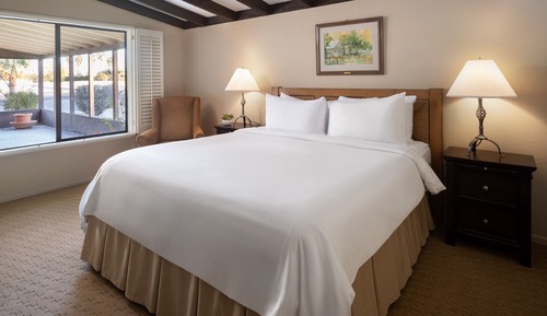 Suite, Multiple Beds (Cottonwood Casita - 1 King Bed 1 Quee)