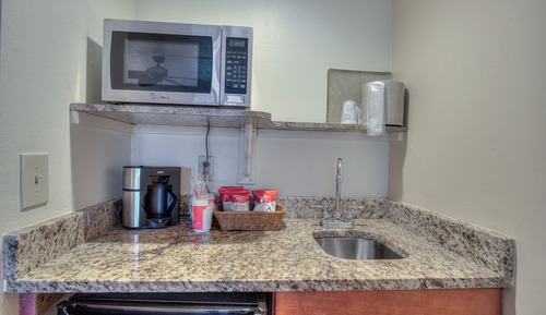 Deluxe Room, 2 Queen Beds, Ground Floor, Patio (No Oceanview)