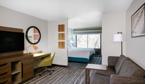 Studio Suite, 1 King Bed, Non Smoking