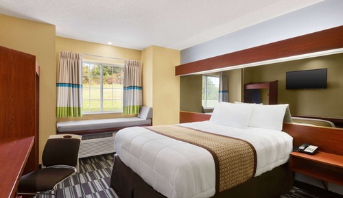 Standard Room, 1 Queen Bed, Accessible