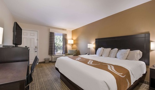 Standard Room, 1 King Bed, Smoking