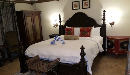 Standard Room, 1 King Bed, Garden Area
