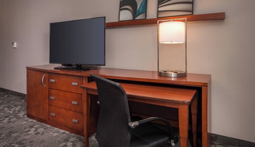 Room, 2 Queen Beds, Non Smoking (Mobility/Hearing Accessible, Tub)