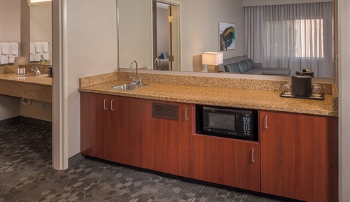 Suite, 1 King Bed with Sofa bed, Non Smoking