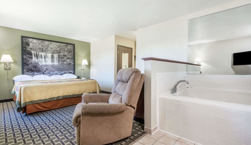 Studio Suite, 1 King Bed, Non Smoking