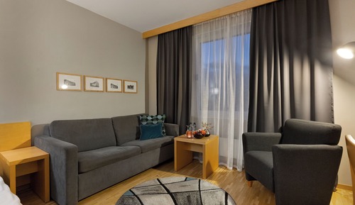 Single Room (Compact)