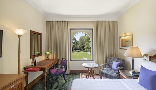 Deluxe Garden View Room King