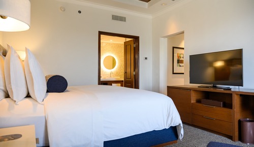 Suite, 1 Bedroom, Lake View
