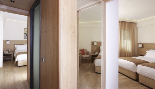 Family Room, Connecting Rooms
