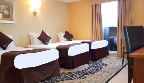Suite (5 Beds)