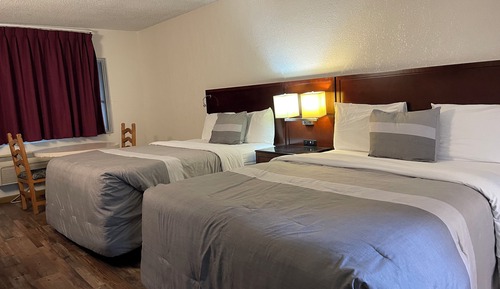 Room, 2 Queen Beds, Smoking