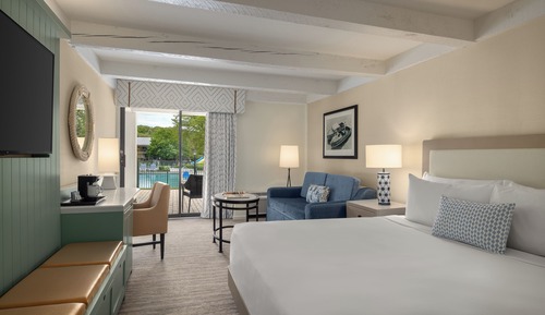 Room, 1 King Bed, Accessible, Pool View