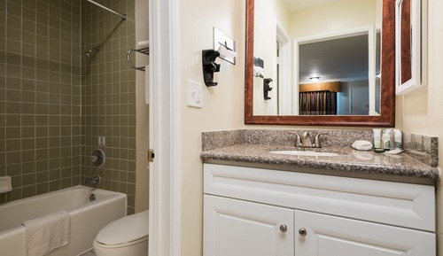 Deluxe Queen Room with Two Queen Beds