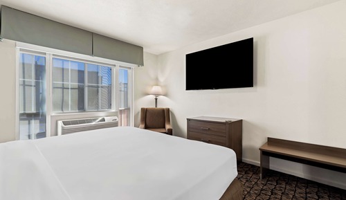 Suite, 1 King Bed, Non Smoking, Refrigerator & Microwave
