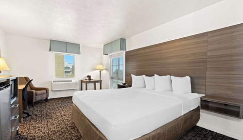 Executive Room, Multiple Beds, Non Smoking, Refrigerator & Microwave