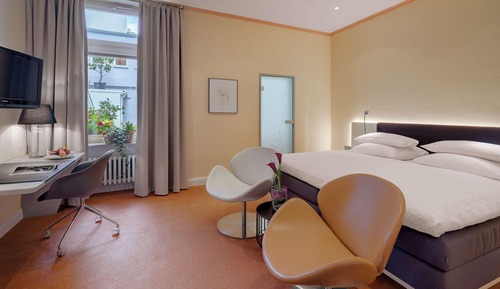 Standard Room, 1 Double Bed, Courtyard View