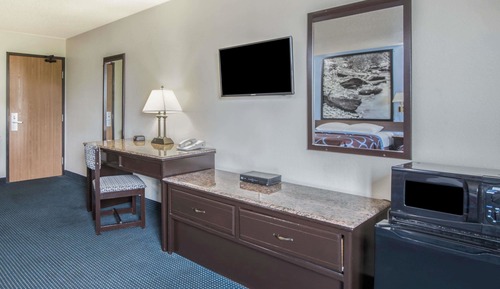 Suite, 1 King Bed, Non Smoking, Business Lounge Access