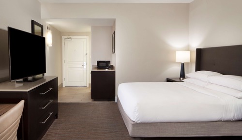 Room, 1 King Bed (Forest View, High Floor)