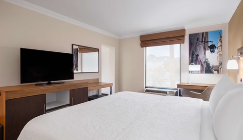 Executive Room, 1 King Bed, Non Smoking, Kitchen