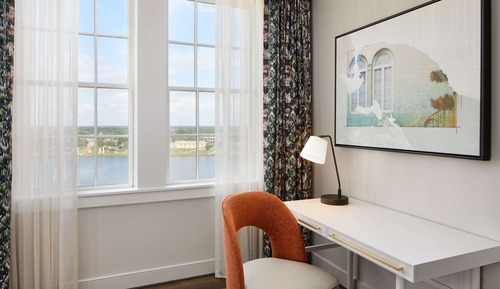 Room, 1 King Bed, Lake View, Corner