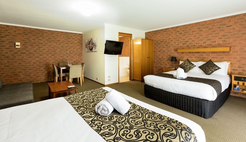 Family Shared Dormitory, Non Smoking, Jetted Tub (Family Spa Suite)