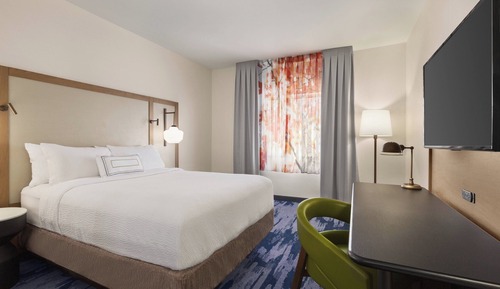 Room, 1 Queen Bed, Non Smoking (Mobility Accessible, Roll-in Shower)