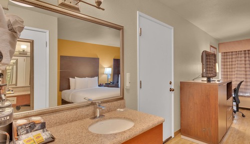 Standard Room, 2 Queen Beds, Non Smoking