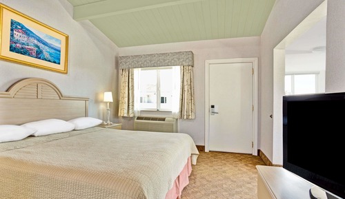 Studio Suite, 1 King Bed, Non Smoking