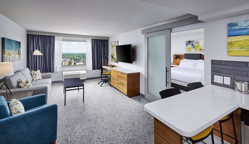 Suite, 1 King Bed (2 Rooms)