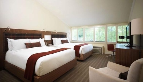 Executive Room 2 Queens