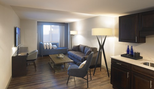 Suite, 1 King Bed (Skyline)