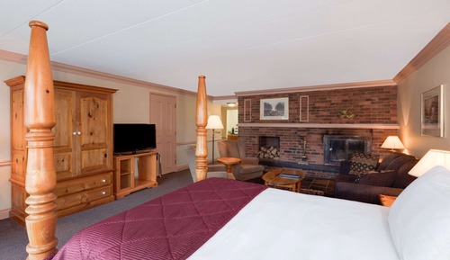 Superior Suite, 1 King Bed, Non Smoking, Fireplace (Hot Tub)