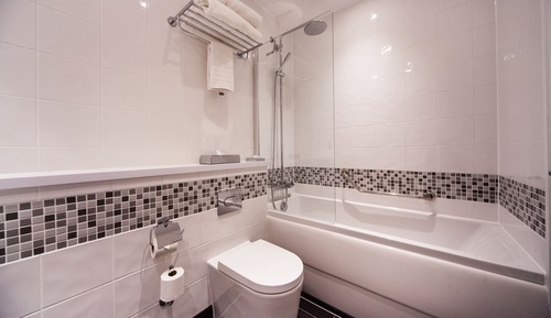 Standard Room, 1 Queen Bed, Business Lounge Access (Lounge Access)