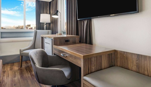 Standard Room, 1 Queen Bed, Harbor View