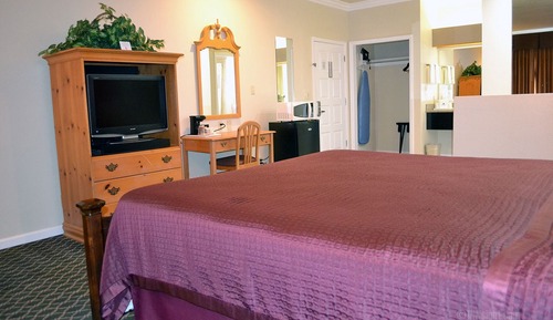 Standard Room, 1 King Bed