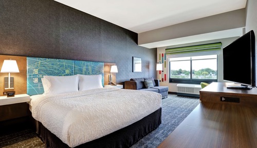 Signature Room, 1 King Bed, Accessible