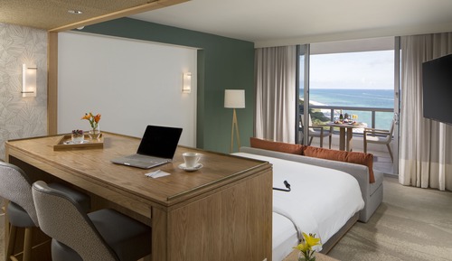 Ocean View Junior Suite King with Balcony Accessible