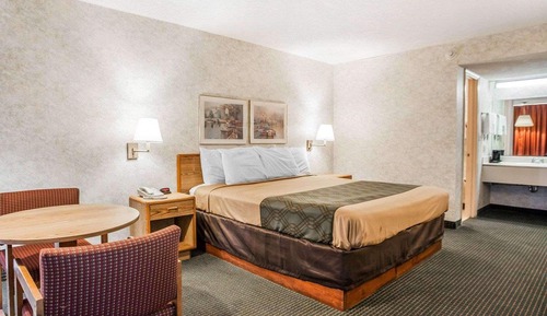 Standard Room, 1 King Bed, Smoking