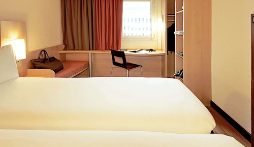 Standard Room, 2 Twin Beds