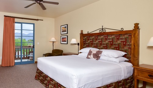 Deluxe One King Bed