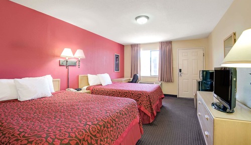 Standard Room, 2 Queen Beds, Smoking
