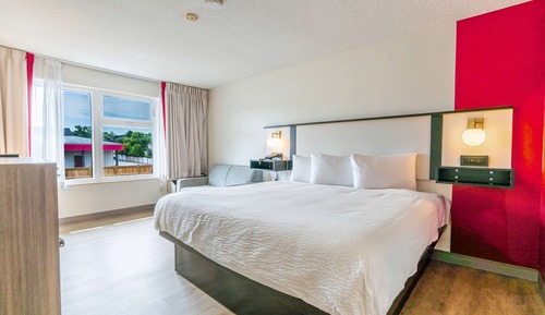 Room, 1 King Bed, Non Smoking (Second Floor)