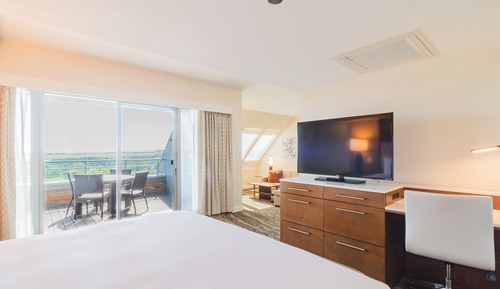 Studio Suite, 1 King Bed, Balcony