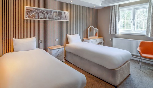 Standard Twin Room