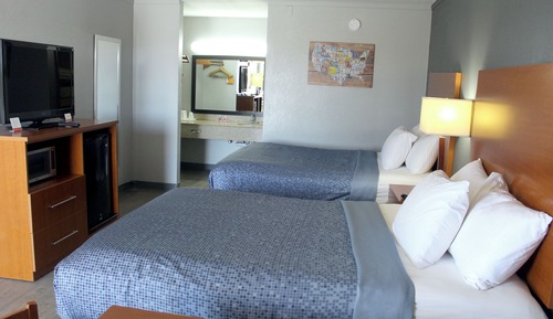 Standard Room, 2 Queen Beds, Non Smoking