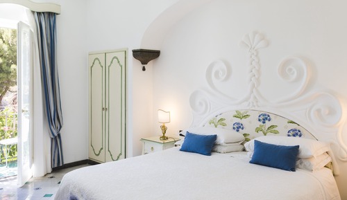 Superior Double or Twin Room, Terrace, Partial Sea View