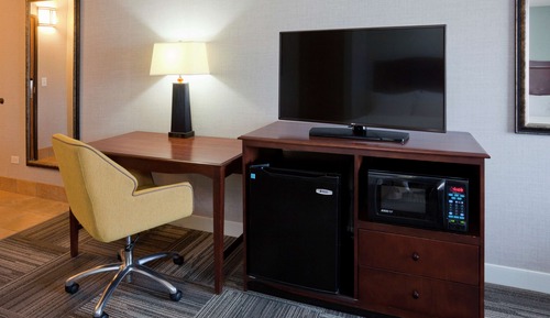 Room, 2 Queen Beds, Accessible, Bathtub